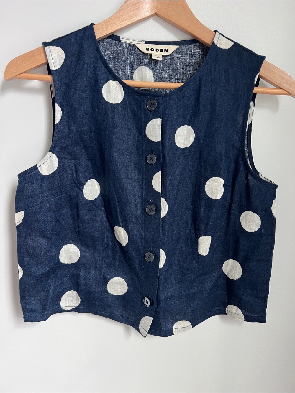 Boden | 100% Linen Navy and White Polka Dot Sleeveless Button-Front Top Size 4